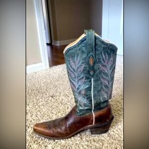 Needle Point Cowgirl Boots
